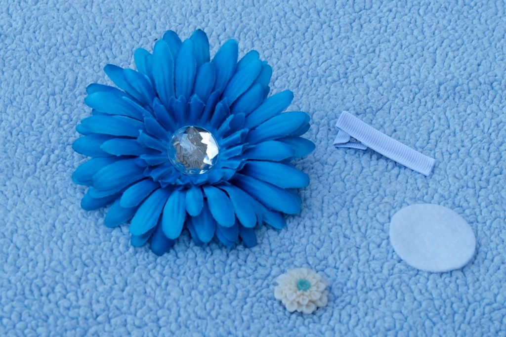 Guest Post: DIY Hair Accessories from Endlessly Inspired pic1 1024x682 Guest Post: DIY Hair Accessories from Endlessly Inspired