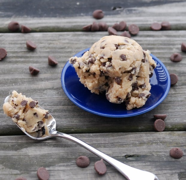 A delectable chocolate chip cookie dough that doesn't contain eggs -- perfect for uncooked recipes or just eating right out of the bowl!