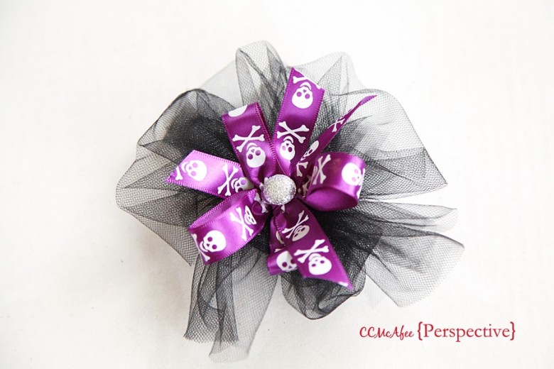 Learn how to make 3 different kinds of adorable Halloween hair bows!