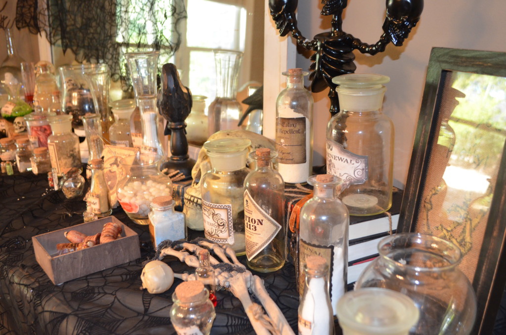 Learn how to set up a fabulous Harry-Potter inspired Halloween buffet with items from around your house and the thrift shop!