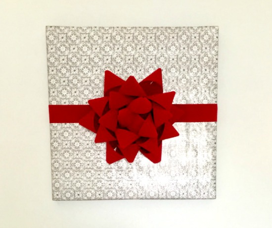 oversized gift bow