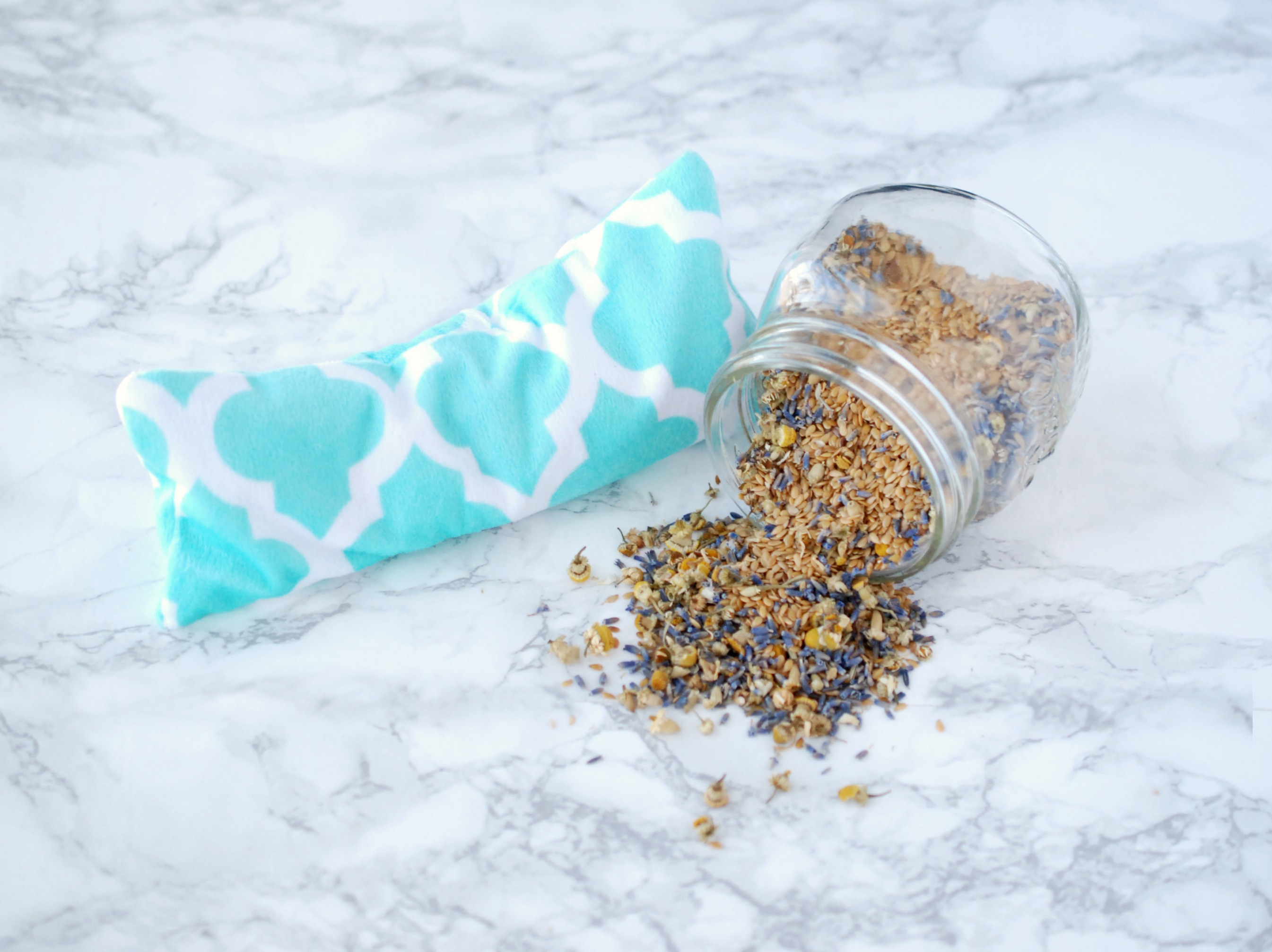 Learn how to make a flaxseed, lavender and chamomile eye pillow to help combat nasty headaches. #MoreMomentsWithExcedrin #ad